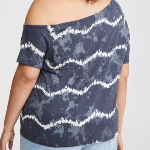 Torrid Grey/Blue and White Tie-Dye Cold Shoulder Blouse 0670 - Picture 3 of 8
